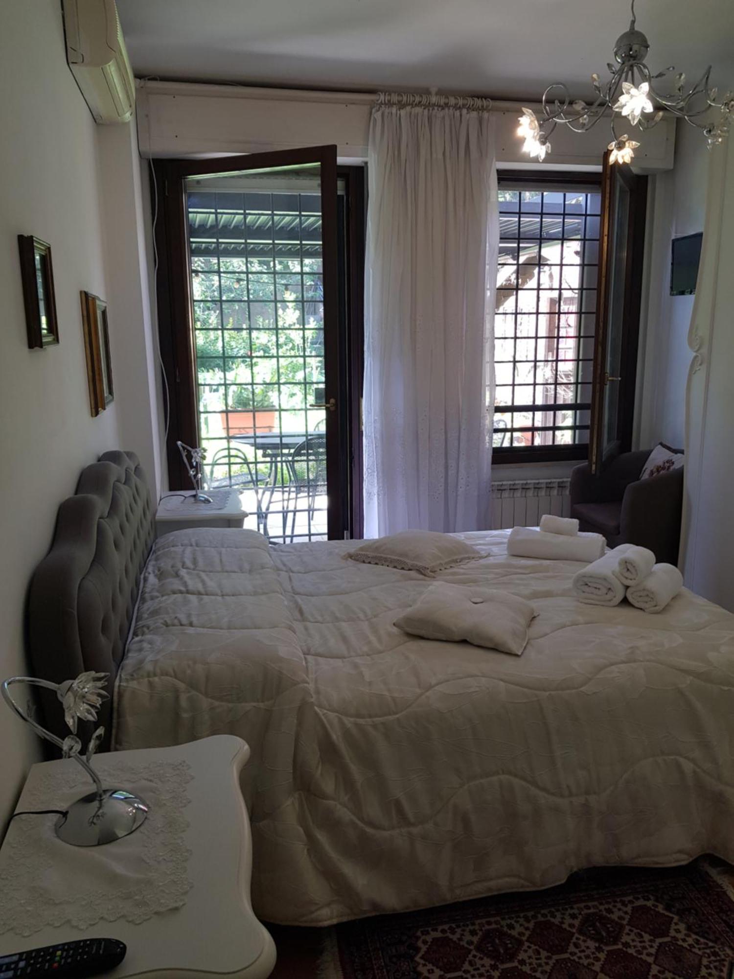 Eur Charme Apt&Garden Рим Экстерьер фото