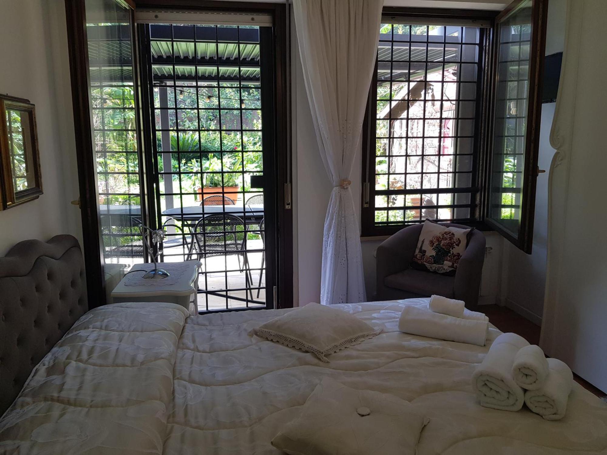 Eur Charme Apt&Garden Рим Экстерьер фото